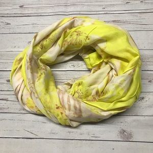 Stella & Dot Palm Springs Scarf in Citrine